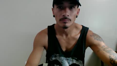 Snapshot of j0nnyk1ng chatting on 12/16/25, 02:05 Mugen online show from 12/16/25, 02:05