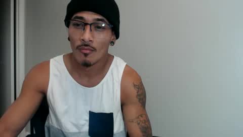 Snapshot of j0nnyk1ng chatting on 12/18/25, 08:53 Mugen online show from 12/18/25, 08:53