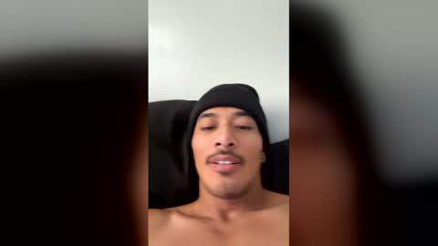 Snapshot of j0nnyk1ng chatting on 12/22/25, 08:17 Mugen online show from 12/22/25, 08:17