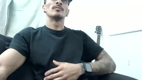 Snapshot of j0nnyk1ng chatting on 03/24/26, 05:12 Mugen online show from 03/24/26, 05:12