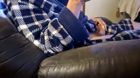 Snapshot of j1025402 chatting on 11/16/25, 03:06 j1025402 online show from 11/16/25, 03:06