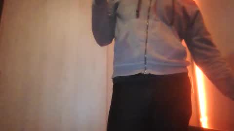 Snapshot of j24781043 chatting on 11/08/25, 03:29 ShyAlexX online show from 11/08/25, 03:29