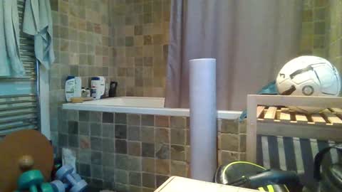 Snapshot of j4ckcock chatting on 12/27/24, 09:06 J4ckcock online show from 12/27/24, 09:06