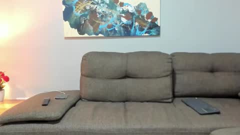 Calix  Independient model Insta and twt Calixsnake online show from 10/21/25, 01:28