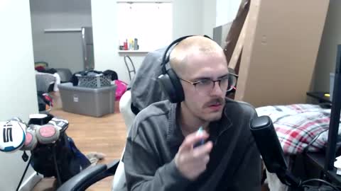 Snapshot of j_daddy55 chatting on 04/20/26, 04:48 j_daddy55 online show from 04/20/26, 04:48