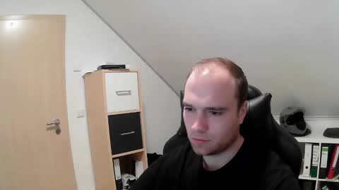 here4y online show from 10/27/25, 07:56