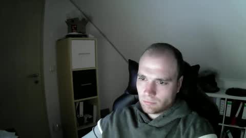 here4y online show from 12/19/25, 09:38