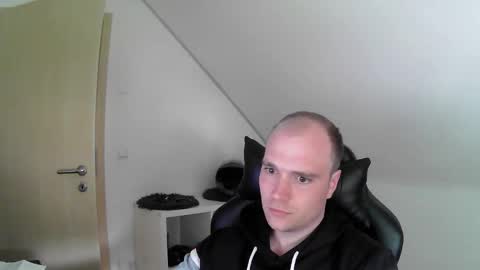 here4y online show from 04/12/26, 03:28