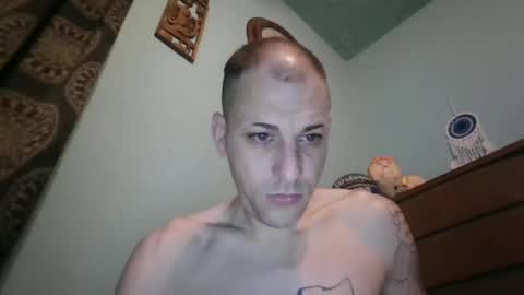 j_lion85 online show from 10/28/25, 08:18