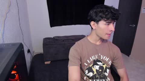 Snapshot of j_u_p_i_t_e_r chatting on 12/10/24, 12:05 Noah online show from 12/10/24, 12:05