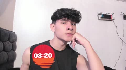 Snapshot of j_u_p_i_t_e_r chatting on 01/20/25, 04:01 Noah online show from 01/20/25, 04:01