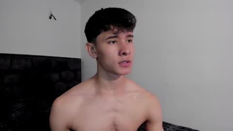 Snapshot of j_u_p_i_t_e_r chatting on 01/25/25, 02:47 Noah online show from 01/25/25, 02:47