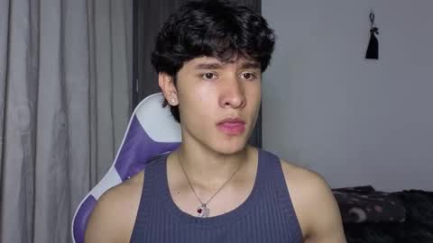 Snapshot of j_u_p_i_t_e_r chatting on 10/28/25, 06:43 Noah online show from 10/28/25, 06:43