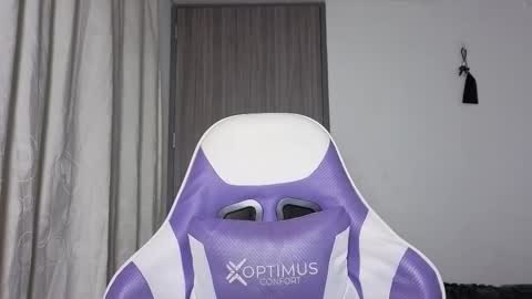 Snapshot of j_u_p_i_t_e_r chatting on 11/27/25, 11:51 Noah online show from 11/27/25, 11:51