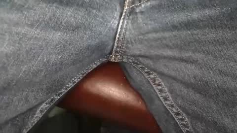 Snapshot of ja2923 chatting on 12/19/25, 02:35 ja2923 online show from 12/19/25, 02:35