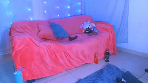 jade 18  online show from 01/10/25, 06:42