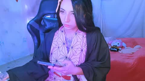 jade 18  online show from 02/02/25, 08:30