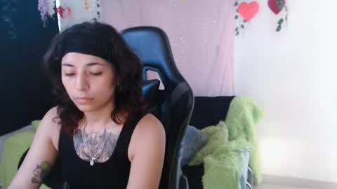 Snapshot of jaadee18 chatting on 03/16/26, 07:40 jade 18 online show from 03/16/26, 07:40