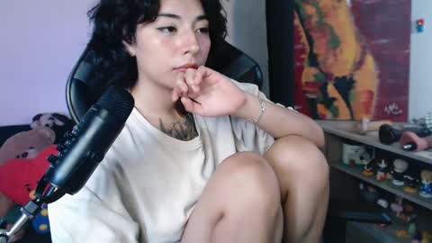 Snapshot of jaadee18 chatting on 04/15/26, 02:02 jade 18 online show from 04/15/26, 02:02