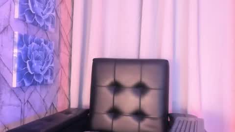 Snapshot of jaadewest_ chatting on 07/16/26, 11:05 Jade West online show from 07/16/26, 11:05