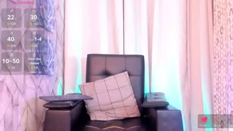 Snapshot of jaadewest_ chatting on 07/28/26, 10:32 Jade West online show from 07/28/26, 10:32