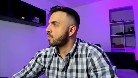 Snapshot of jace_thorne chatting on 11/17/25, 06:46 Jace online show from 11/17/25, 06:46