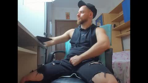 Snapshot of jaceblaze chatting on 10/23/25, 05:55 Jace online show from 10/23/25, 05:55