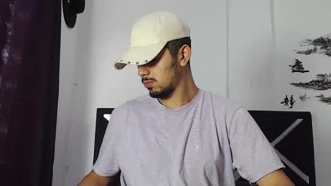 Snapshot of jack03xx_ chatting on 12/13/24, 07:43 Jack online show from 12/13/24, 07:43