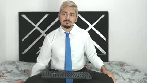 Snapshot of jack03xx_ chatting on 10/15/25, 01:55 Jack online show from 10/15/25, 01:55