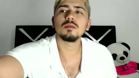 Snapshot of jack03xx_ chatting on 10/20/25, 12:11 Jack online show from 10/20/25, 12:11