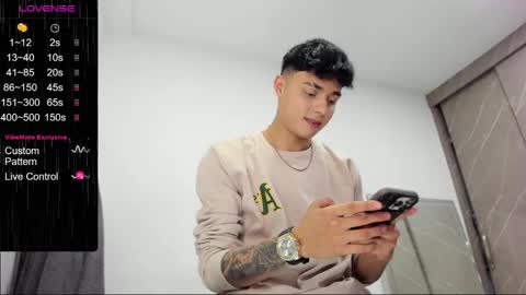 Snapshot of jack_carrington chatting on 04/14/26, 01:33 jack online show from 04/14/26, 01:33