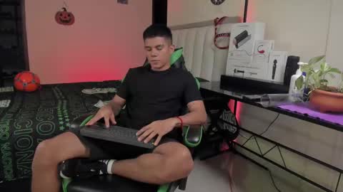 JACK CASTELL online show from 09/30/25, 11:26