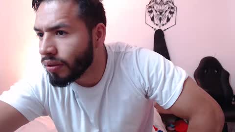 Snapshot of jack_master_muscle chatting on 01/16/25, 06:37 jack and leah online show from 01/16/25, 06:37