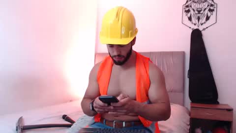 Snapshot of jack_master_muscle chatting on 01/16/25, 09:51 jack and leah online show from 01/16/25, 09:51