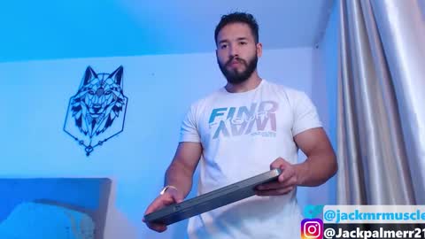 Snapshot of jack_master_muscle chatting on 09/22/25, 07:05 jack and leah online show from 09/22/25, 07:05