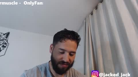 Snapshot of jack_master_muscle chatting on 02/01/26, 11:36 jack and leah online show from 02/01/26, 11:36