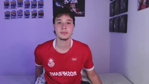 Snapshot of jack_walker190 chatting on 04/19/26, 12:33 J online show from 04/19/26, 12:33