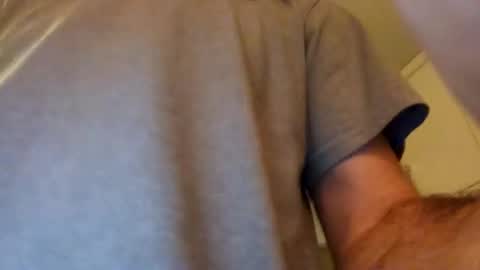 Snapshot of jackboys16 chatting on 01/04/25, 04:12 Dess online show from 01/04/25, 04:12