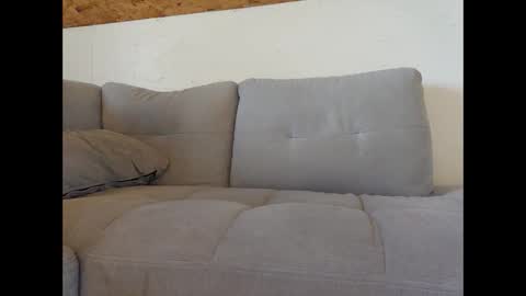 Snapshot of jackboys16 chatting on 10/04/25, 04:16 Dess online show from 10/04/25, 04:16