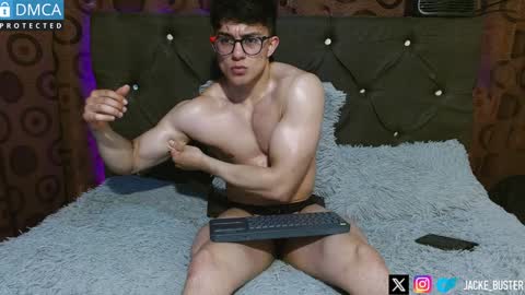 Jacke online show from 01/02/25, 01:06