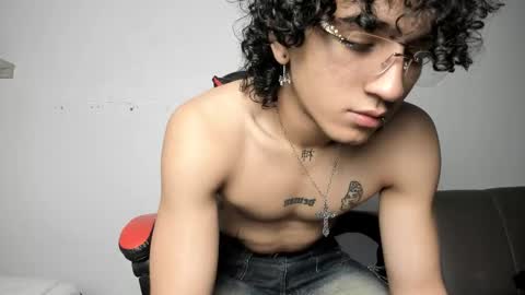 Snapshot of jackestaylor chatting on 11/19/25, 05:07 Jackes Taylor online show from 11/19/25, 05:07