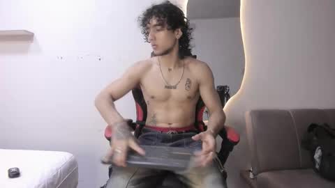 Snapshot of jackestaylor chatting on 02/01/26, 07:18 Jackes Taylor online show from 02/01/26, 07:18