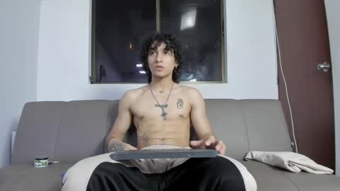Snapshot of jackestaylor chatting on 04/09/26, 05:18 Jackes Taylor online show from 04/09/26, 05:18