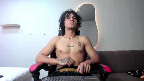 Snapshot of jackestaylor chatting on 04/10/26, 07:35 Jackes Taylor online show from 04/10/26, 07:35