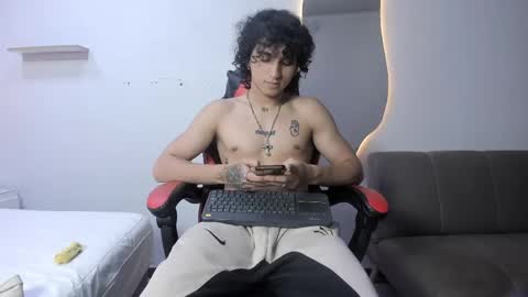 Snapshot of jackestaylor chatting on 04/14/26, 04:29 Jackes Taylor online show from 04/14/26, 04:29