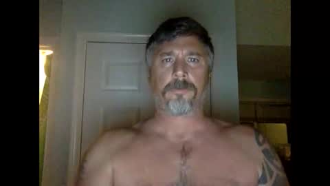 Snapshot of jackhammerhead chatting on 12/17/25, 02:50 jackhammerhead online show from 12/17/25, 02:50