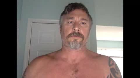 Snapshot of jackhammerhead chatting on 12/18/25, 01:06 jackhammerhead online show from 12/18/25, 01:06