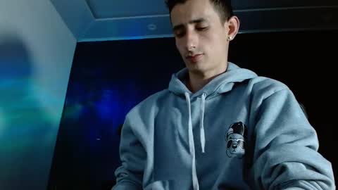 Snapshot of jackk_ho chatting on 02/08/25, 04:14 Jack online show from 02/08/25, 04:14