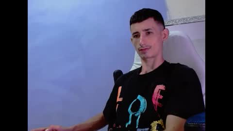 Snapshot of jackk_ho chatting on 12/17/25, 06:36 Jack online show from 12/17/25, 06:36