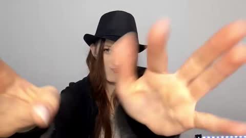 Lisa online show from 01/19/26, 11:03